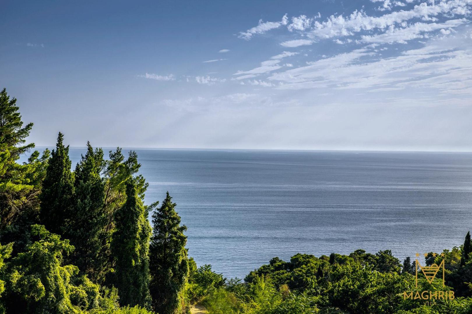 Maghrib Hotel Ulcinj Bagian luar foto