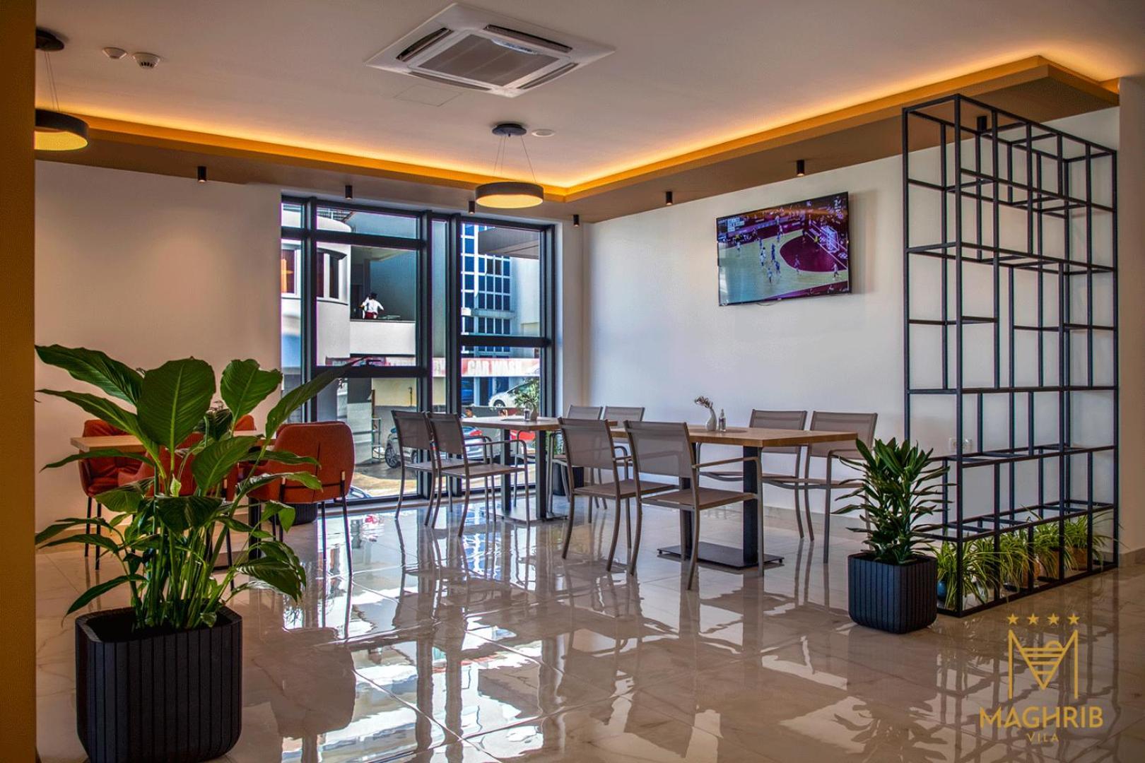 Maghrib Hotel Ulcinj Bagian luar foto
