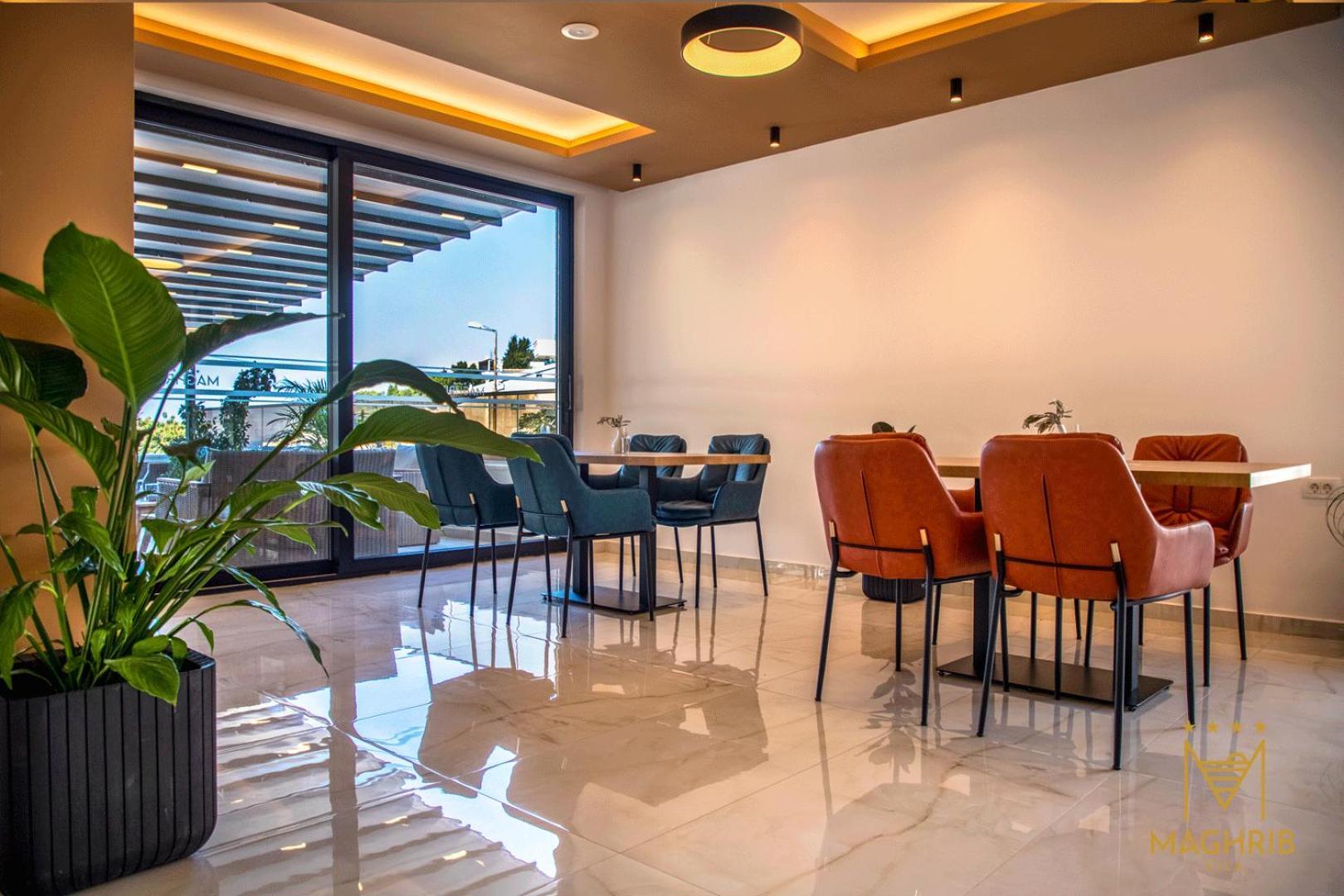 Maghrib Hotel Ulcinj Bagian luar foto