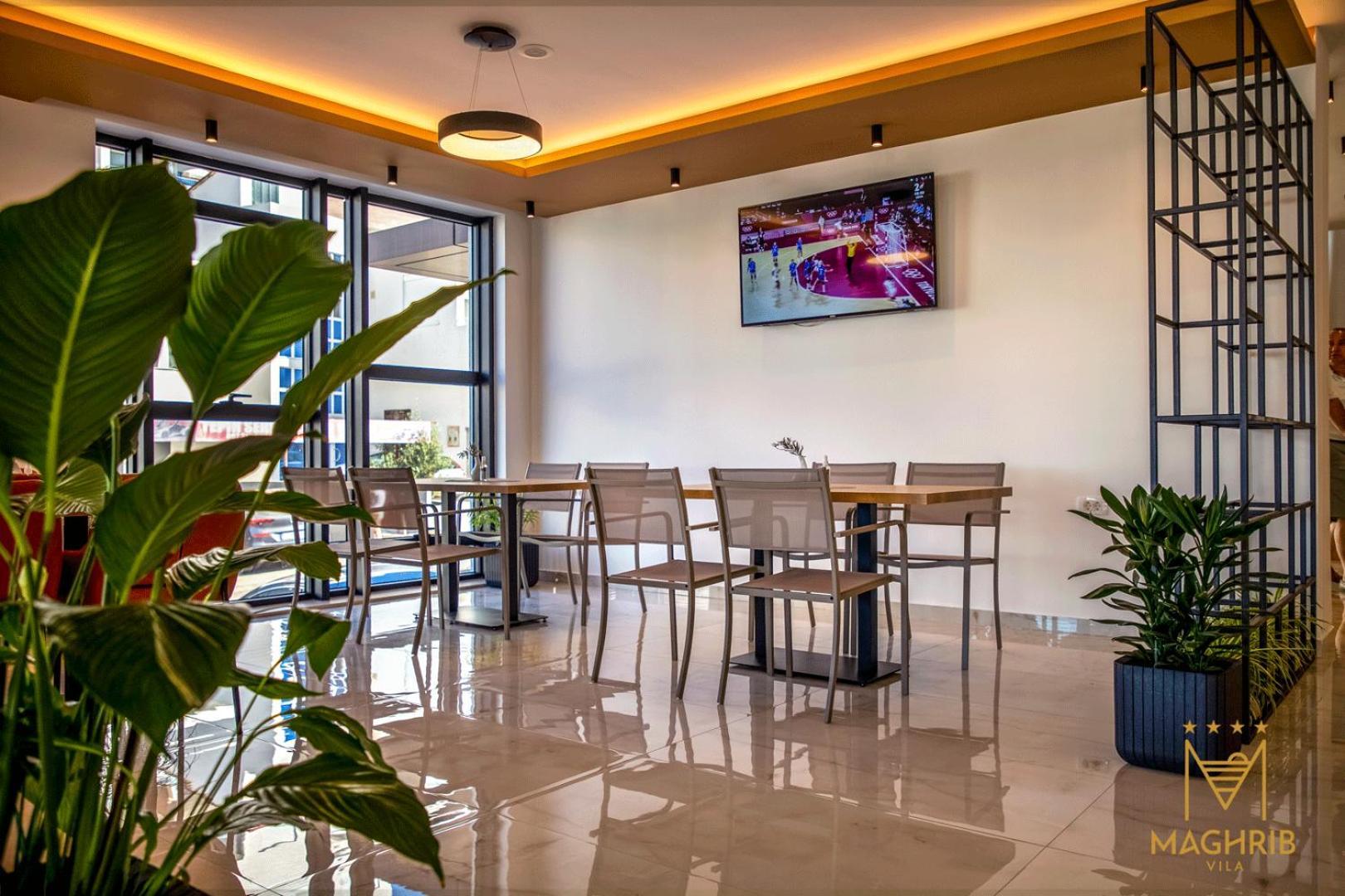 Maghrib Hotel Ulcinj Bagian luar foto