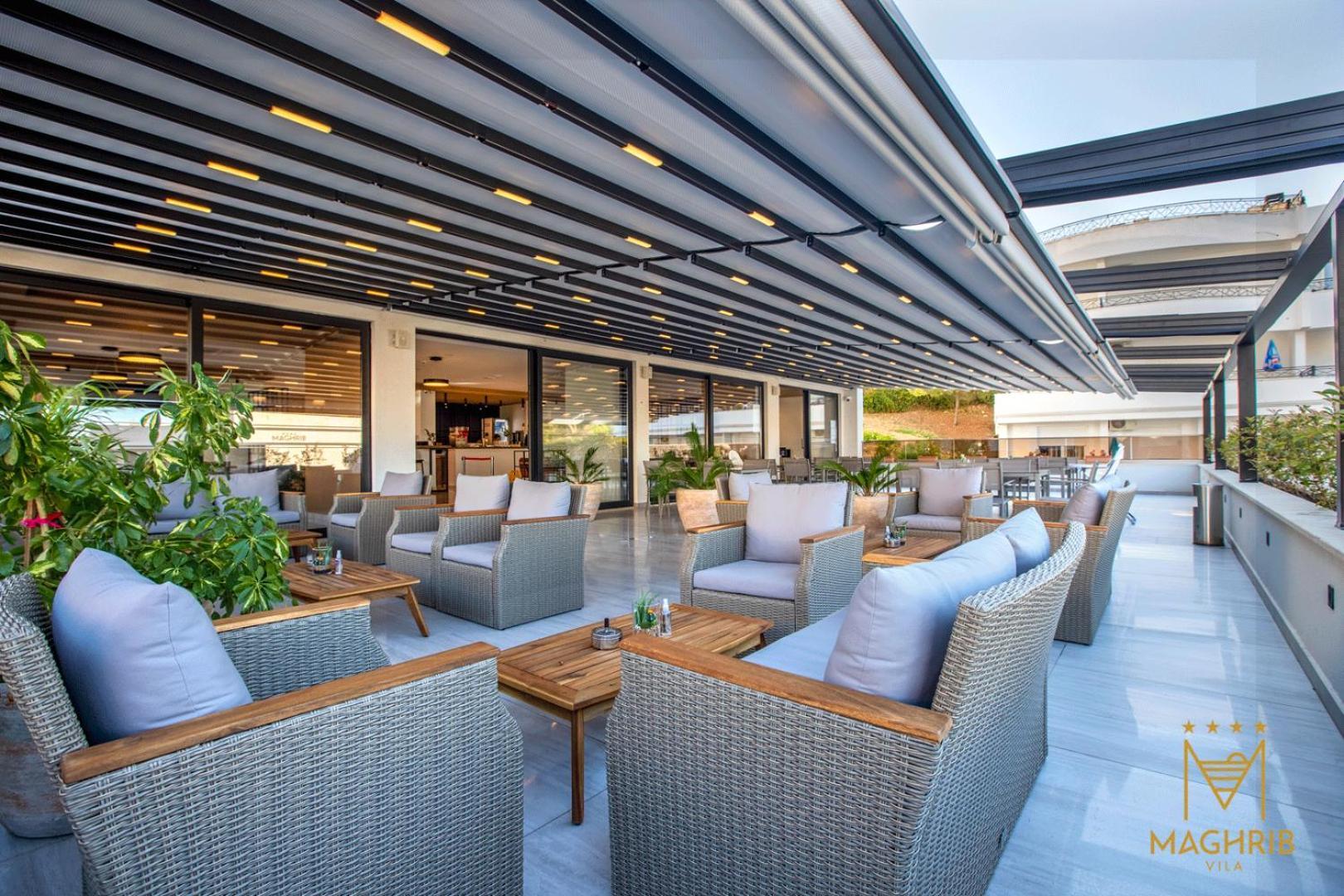Maghrib Hotel Ulcinj Bagian luar foto
